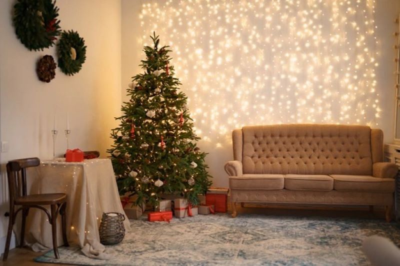 Celebrate the Season with Style: Tips and Tricks for Making an Artificial Christmas Tree Look Natural
